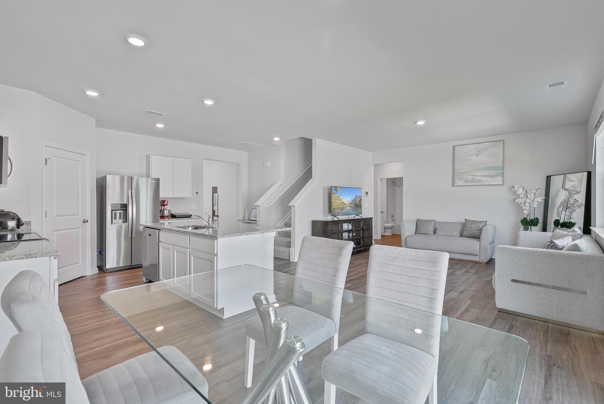 MAGNOLIA SPRINGS - Residential Lease