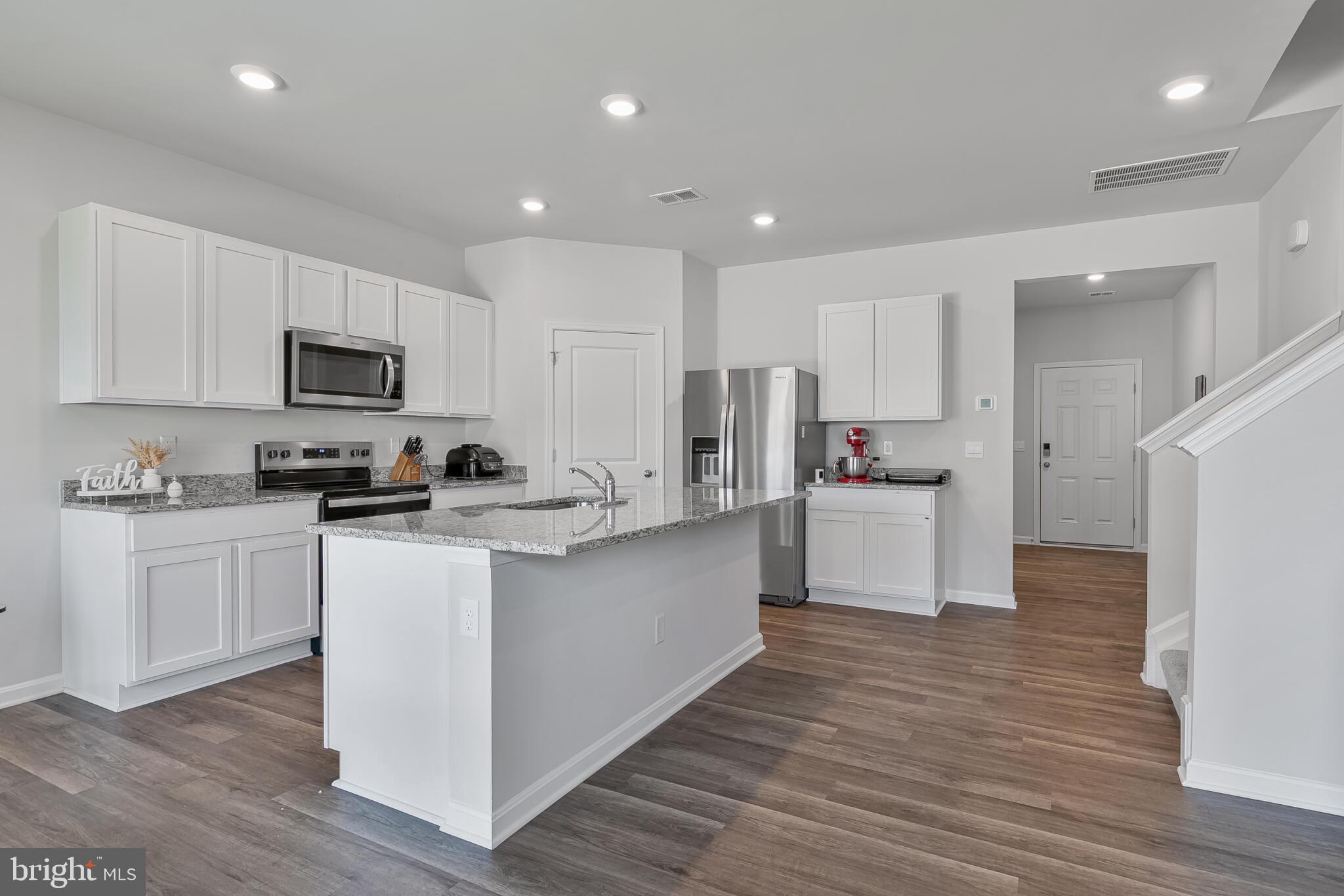 MAGNOLIA SPRINGS - Residential Lease