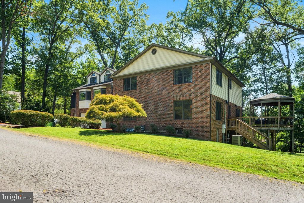 Photo of 3436 Holly Road, ANNANDALE, VA 22003 (MLS # VAFX2260732)