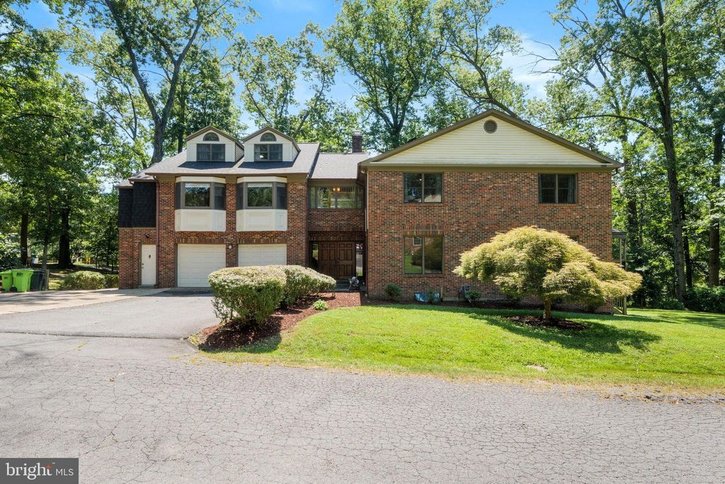 Photo of 3436 Holly Road, ANNANDALE, VA 22003 (MLS # VAFX2260732)