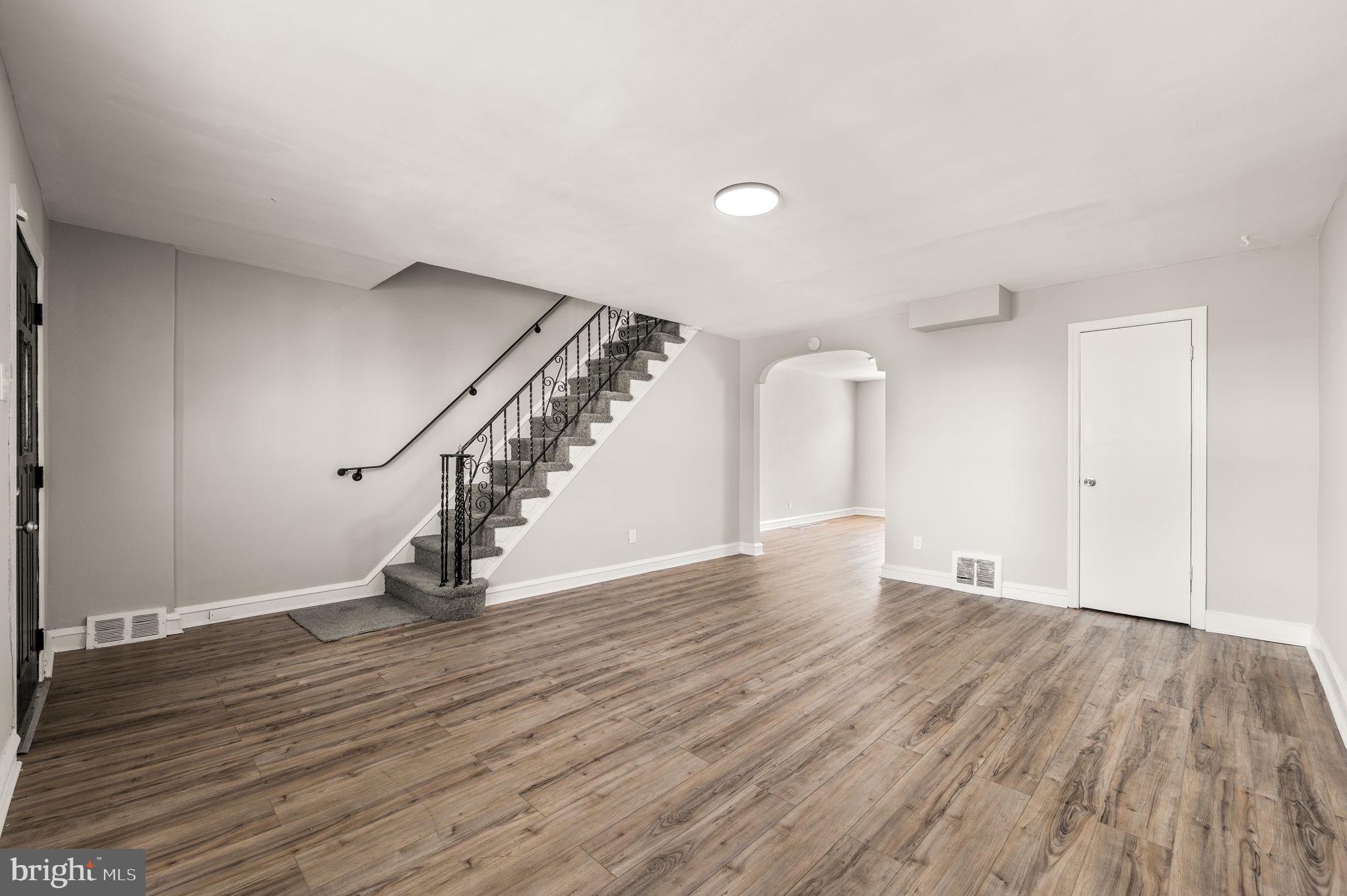 LAWNCREST - Residential