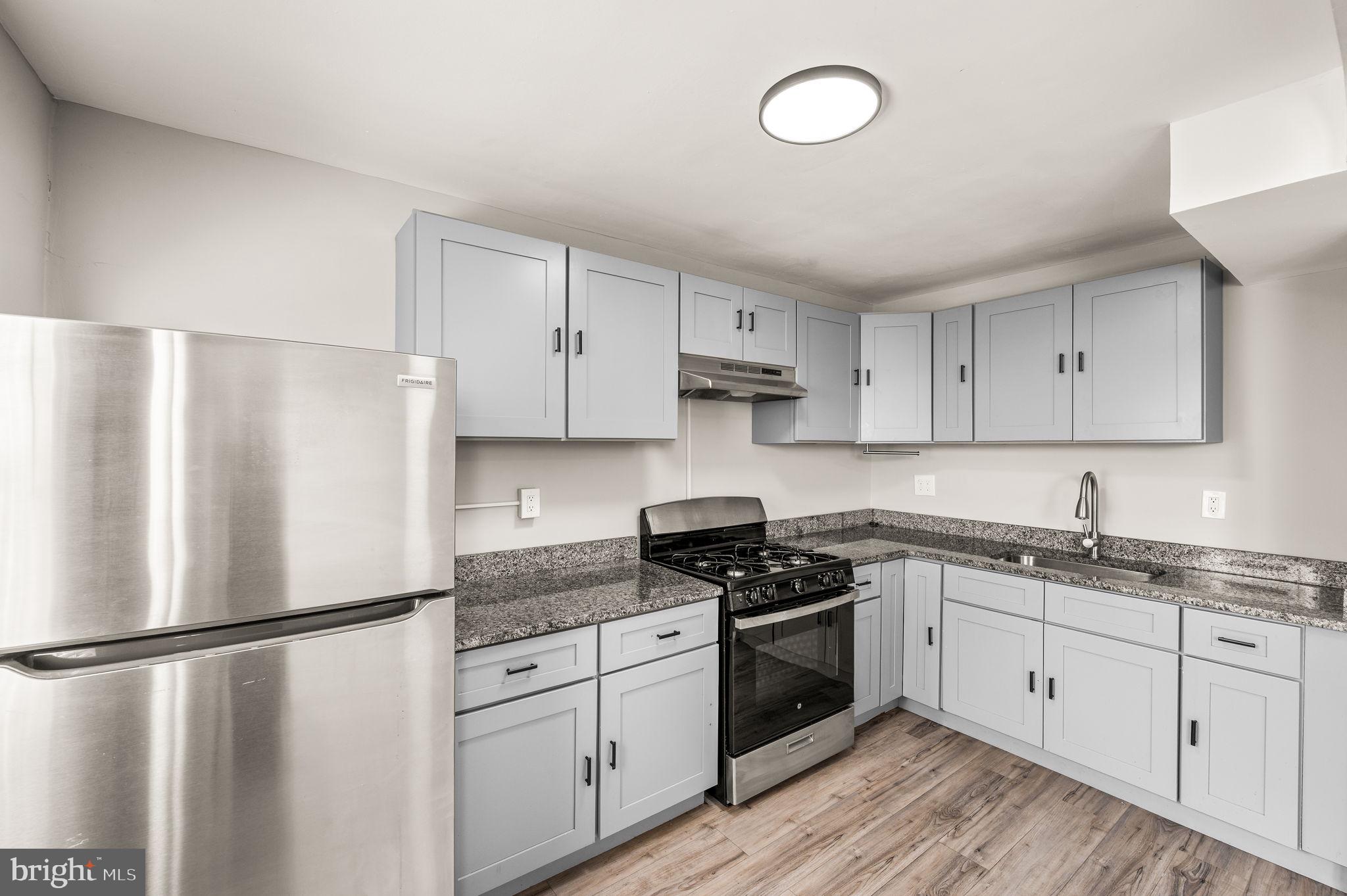 LAWNCREST - Residential