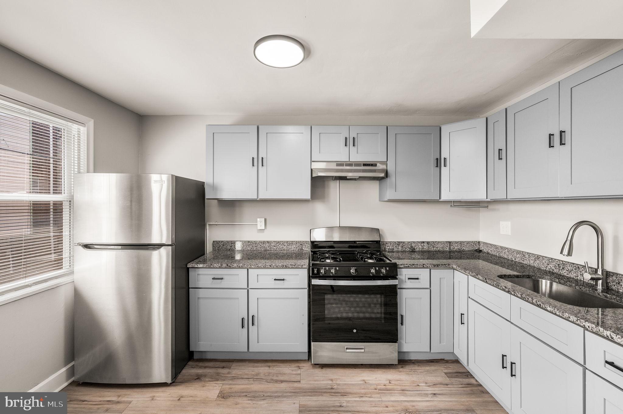LAWNCREST - Residential