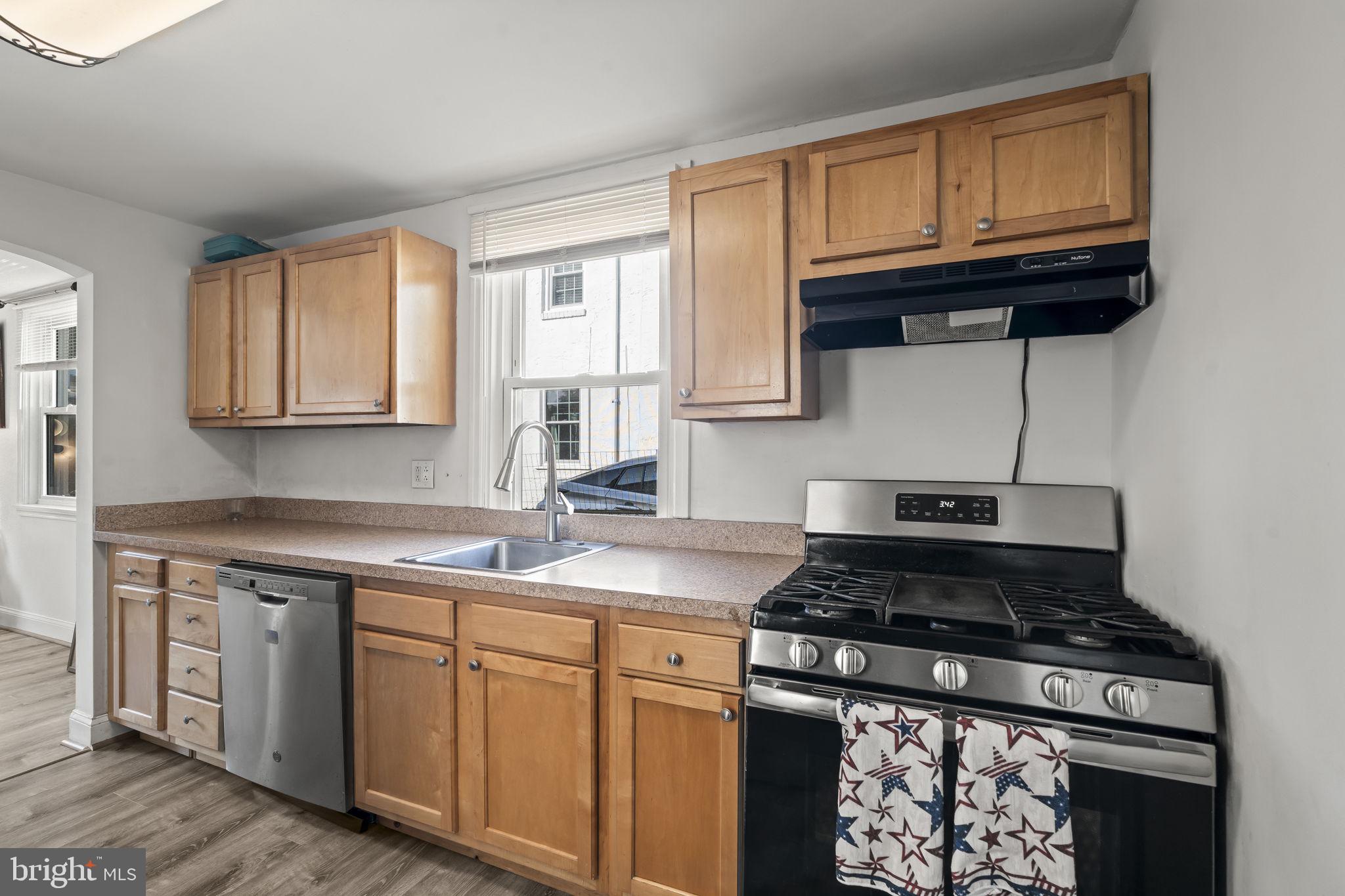 467 EVERGREEN AVENUE