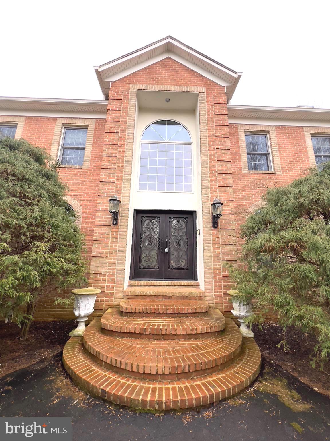 10001 BEACH MILL ROAD