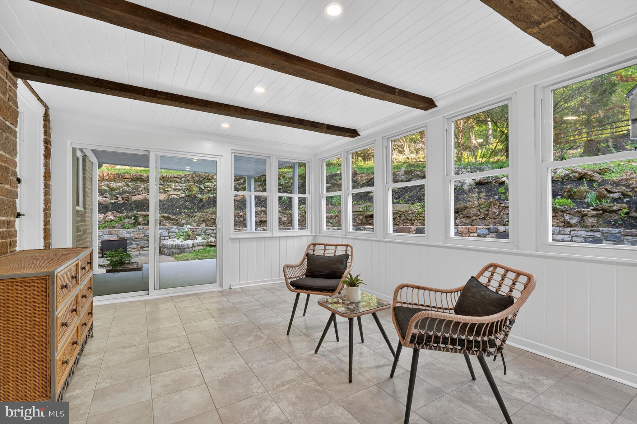NEWTOWN SQ - Residential
