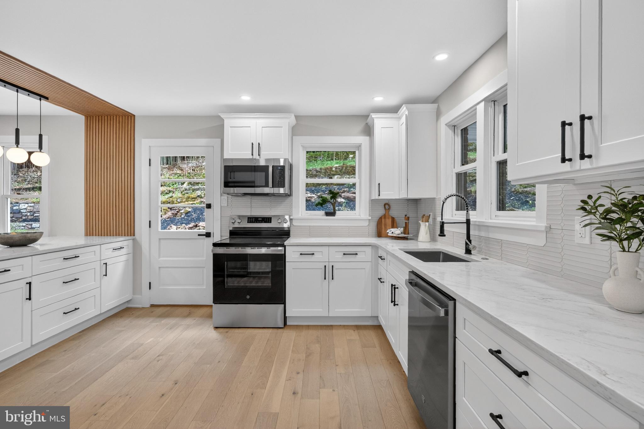 NEWTOWN SQ - Residential