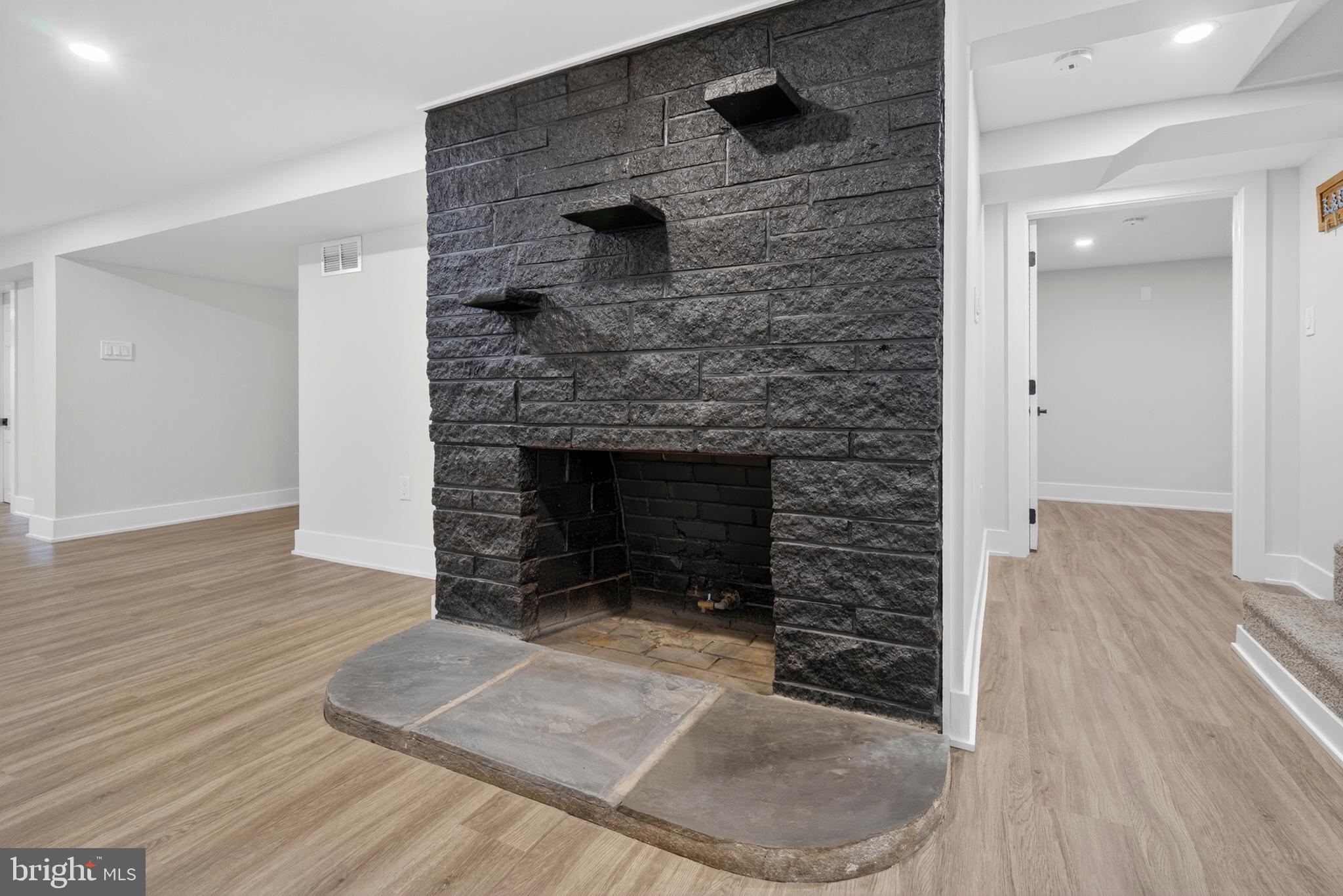 NEWTOWN SQ - Residential
