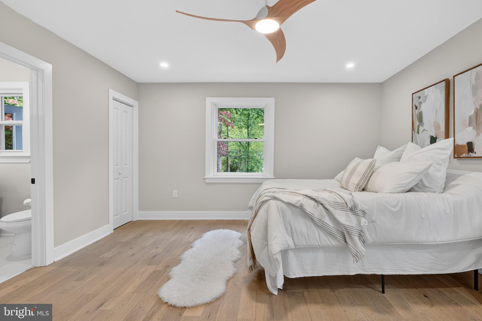 NEWTOWN SQ - Residential