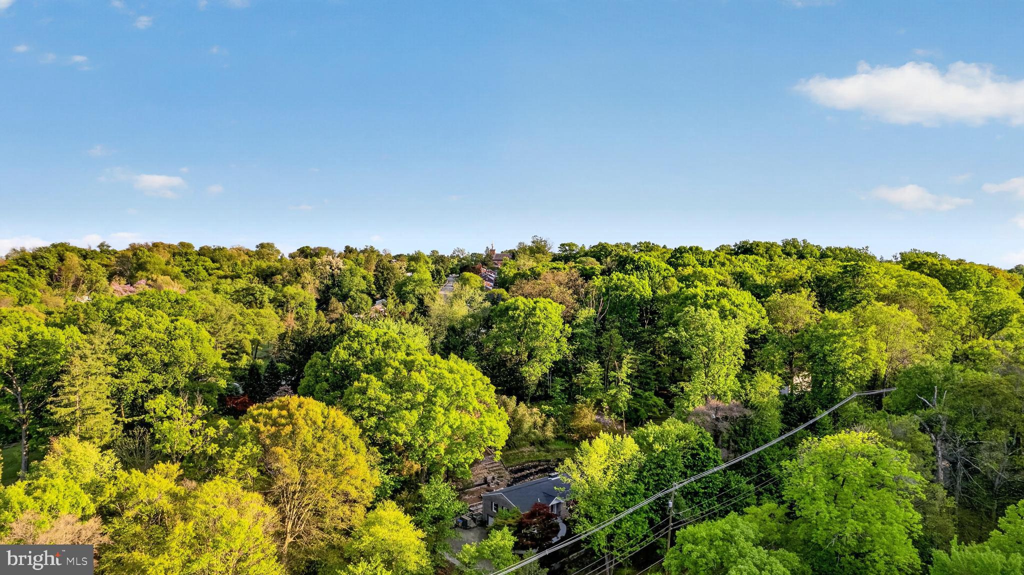 NEWTOWN SQ - Residential