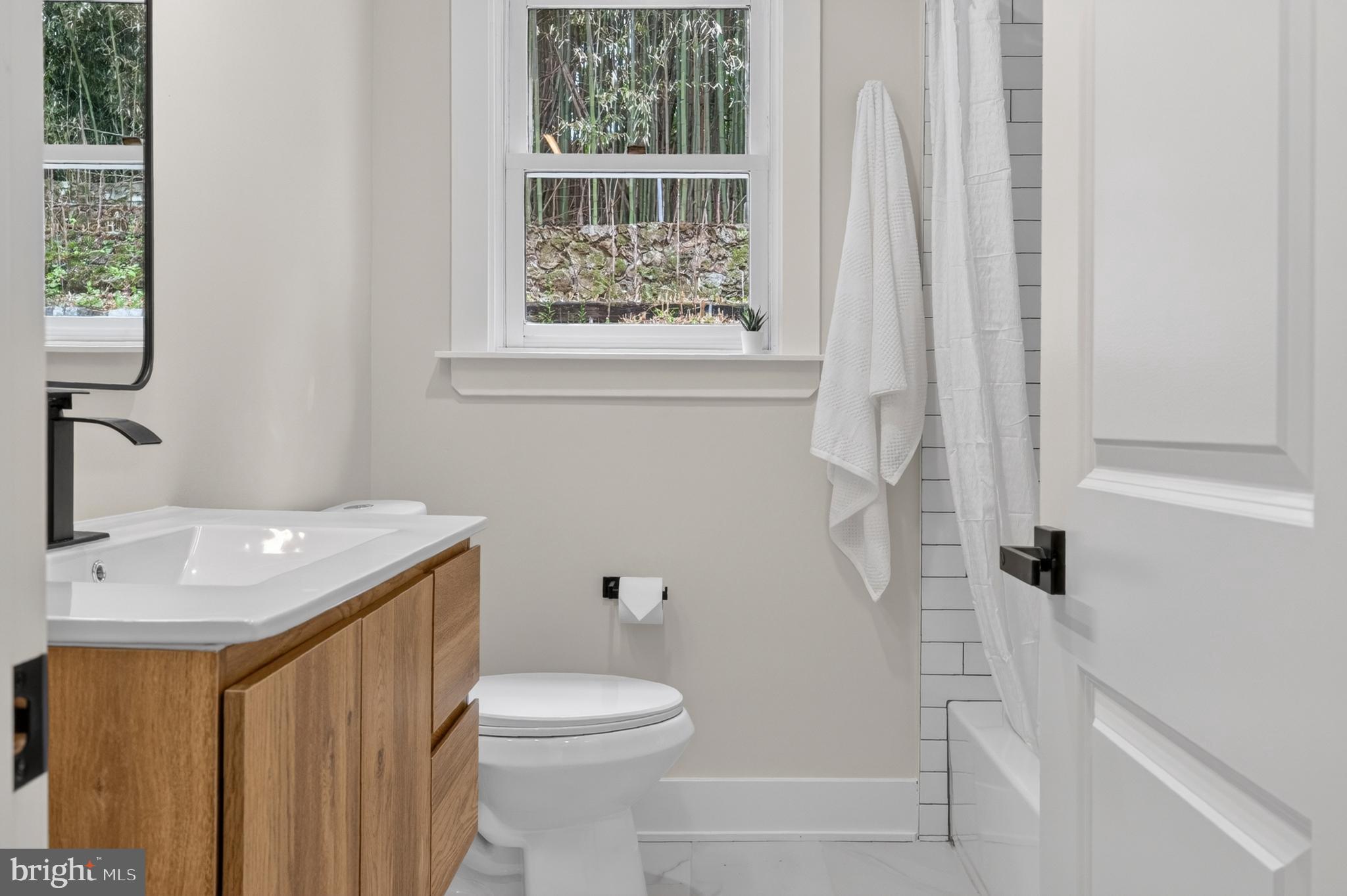 NEWTOWN SQ - Residential