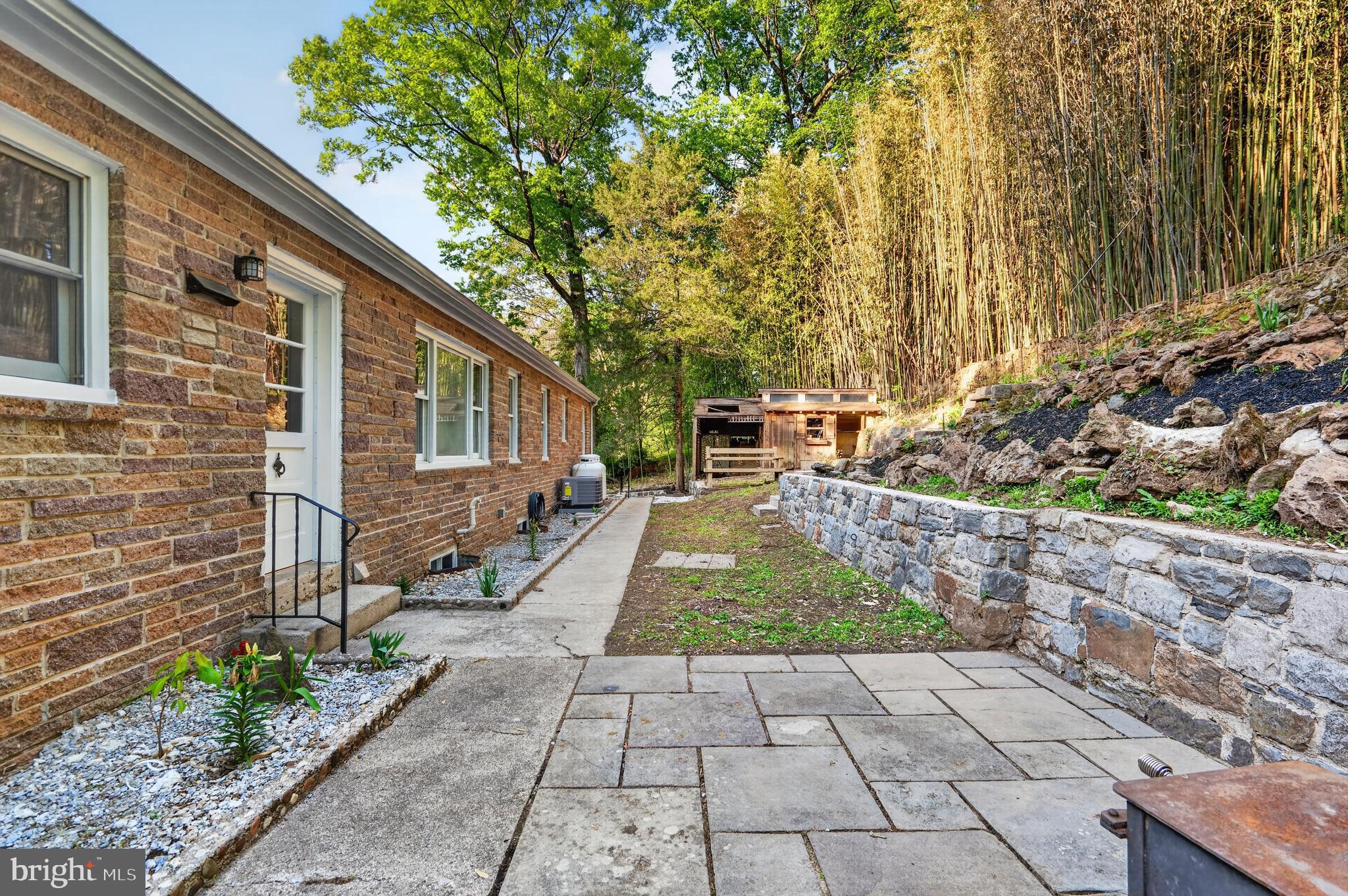 NEWTOWN SQ - Residential