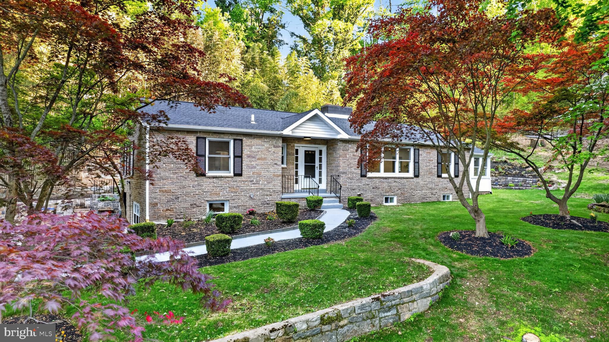 NEWTOWN SQ - Residential