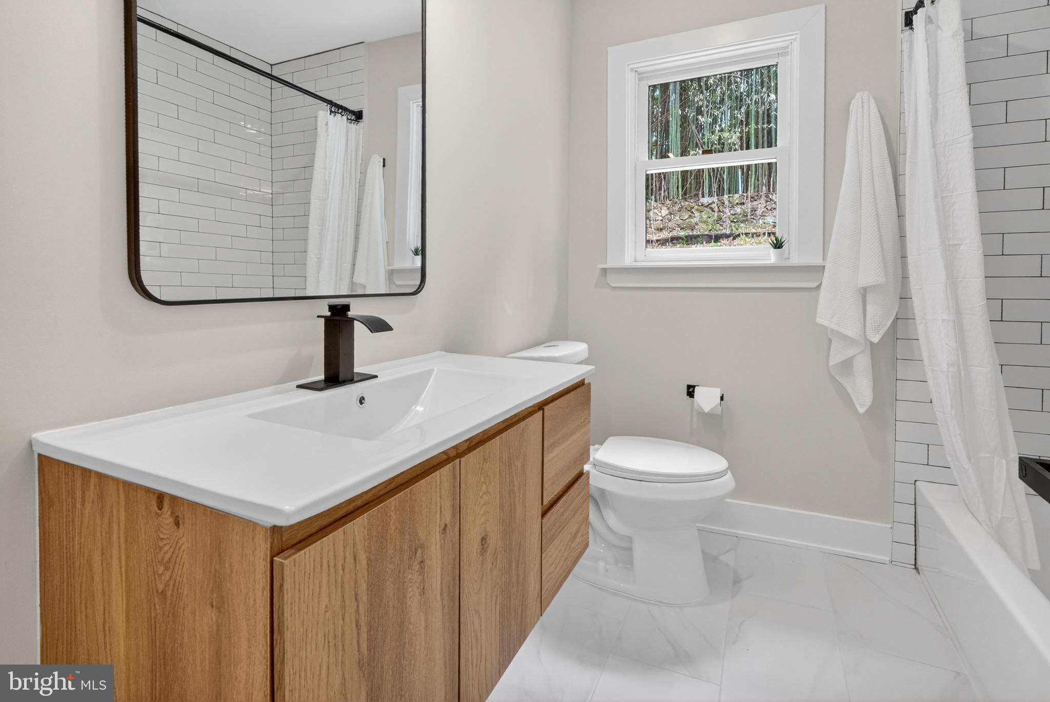 NEWTOWN SQ - Residential