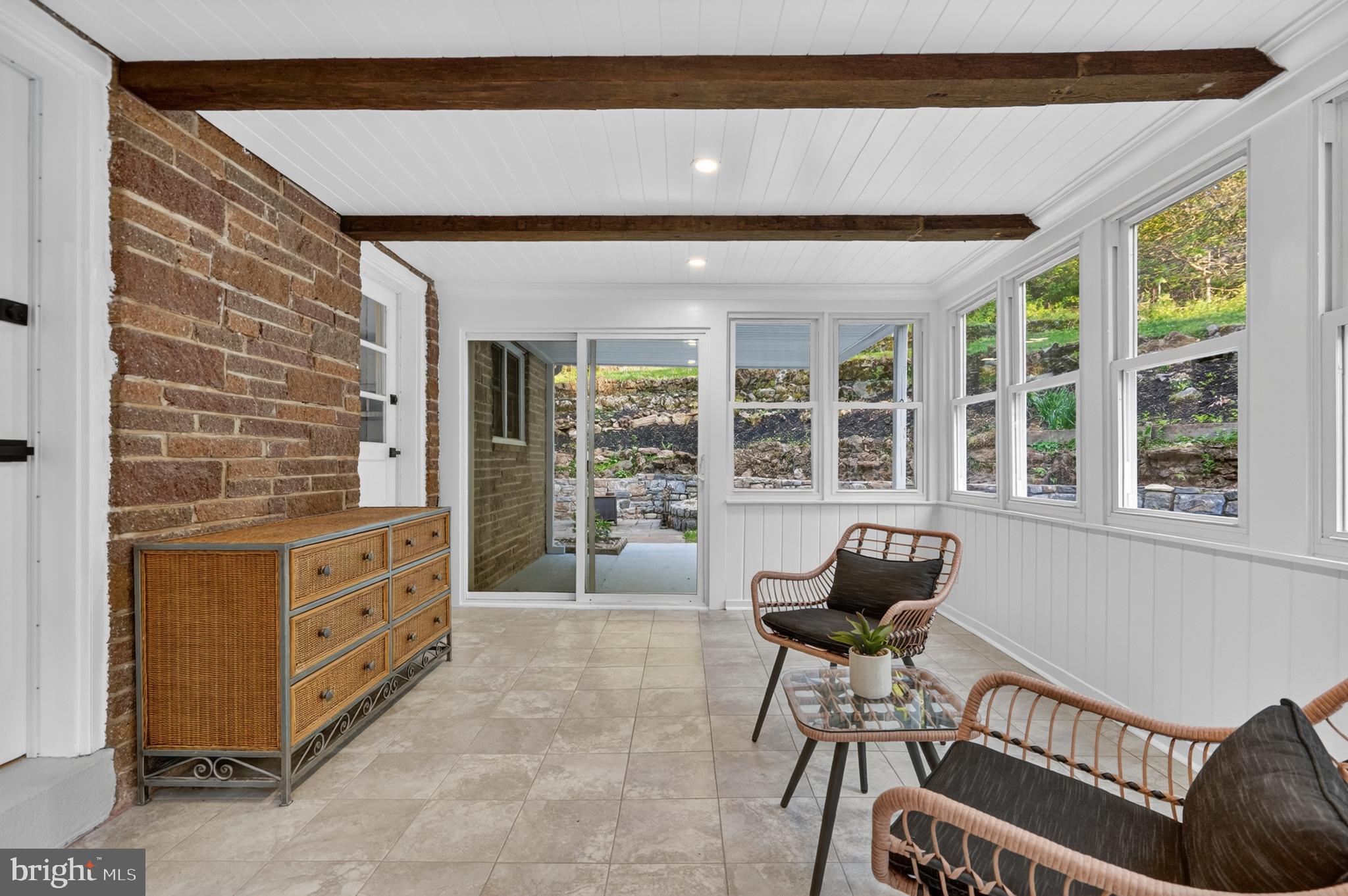 NEWTOWN SQ - Residential