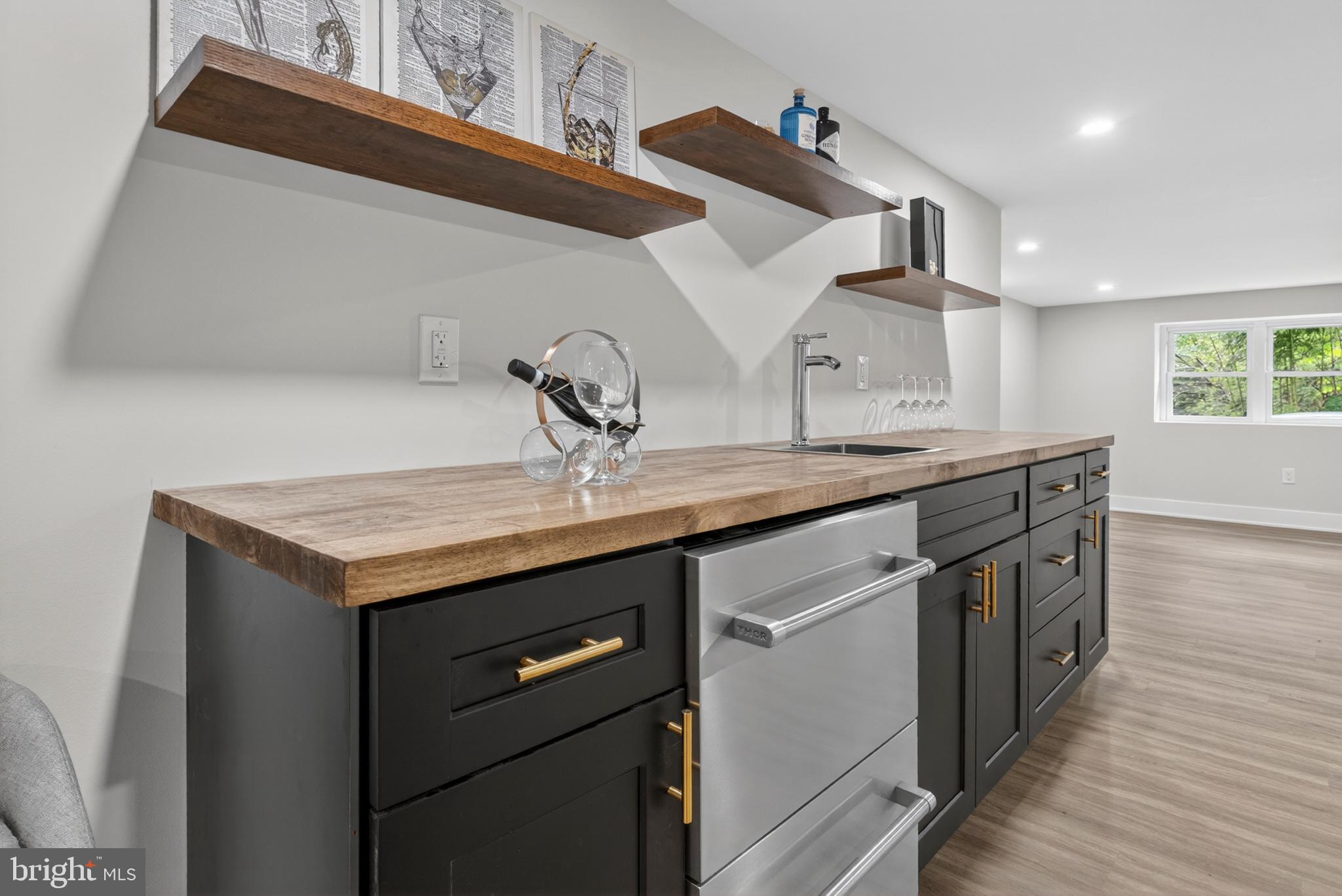 NEWTOWN SQ - Residential
