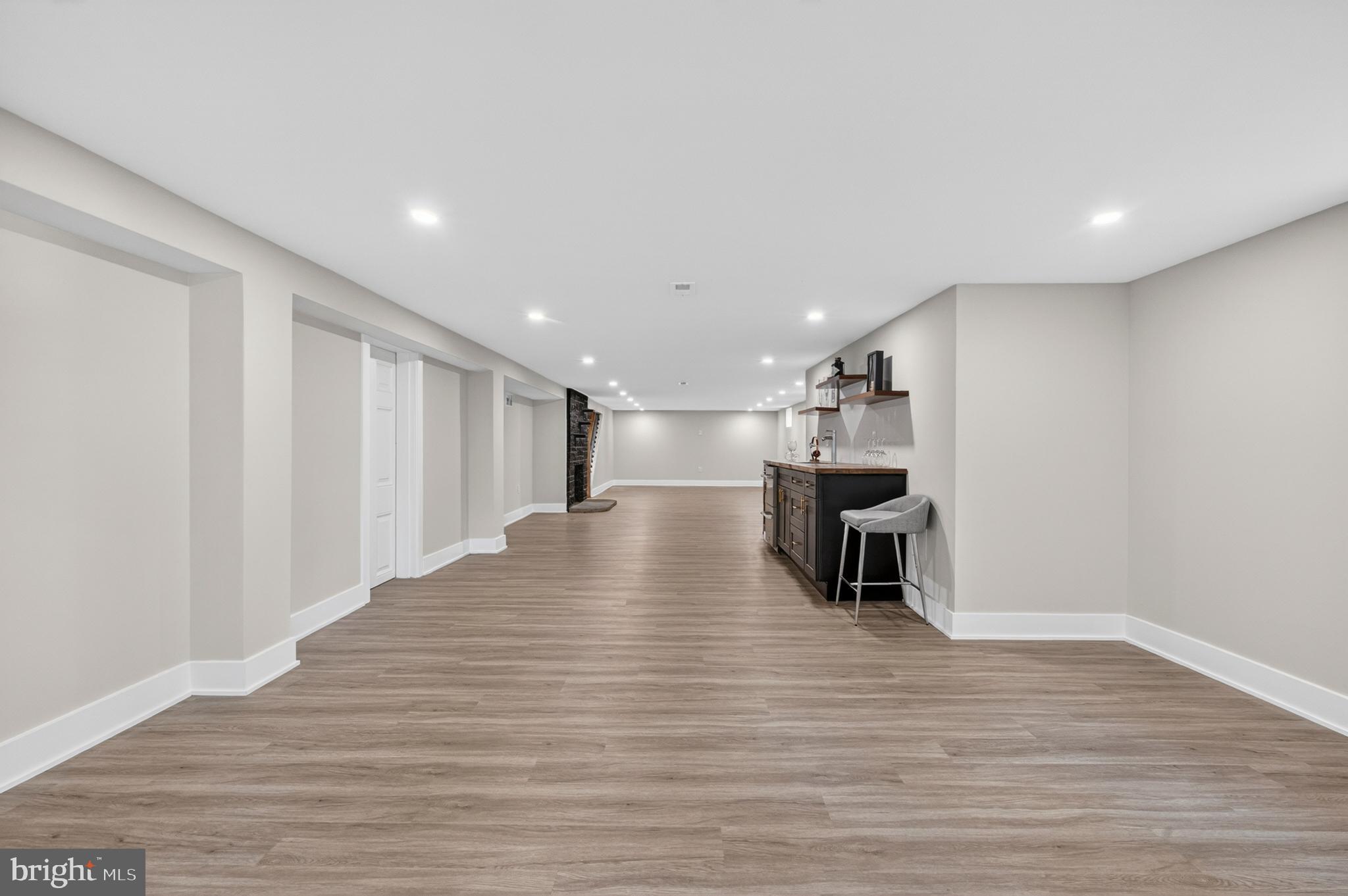 NEWTOWN SQ - Residential