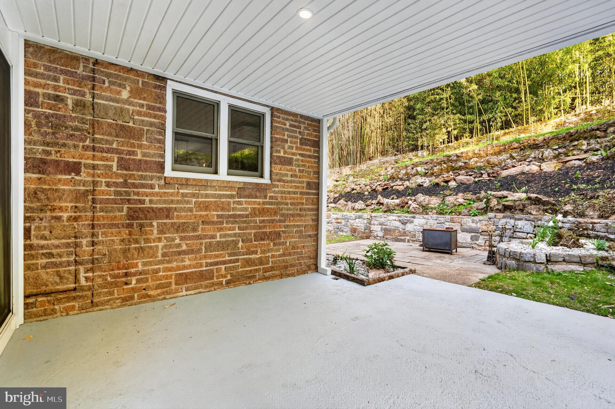 NEWTOWN SQ - Residential