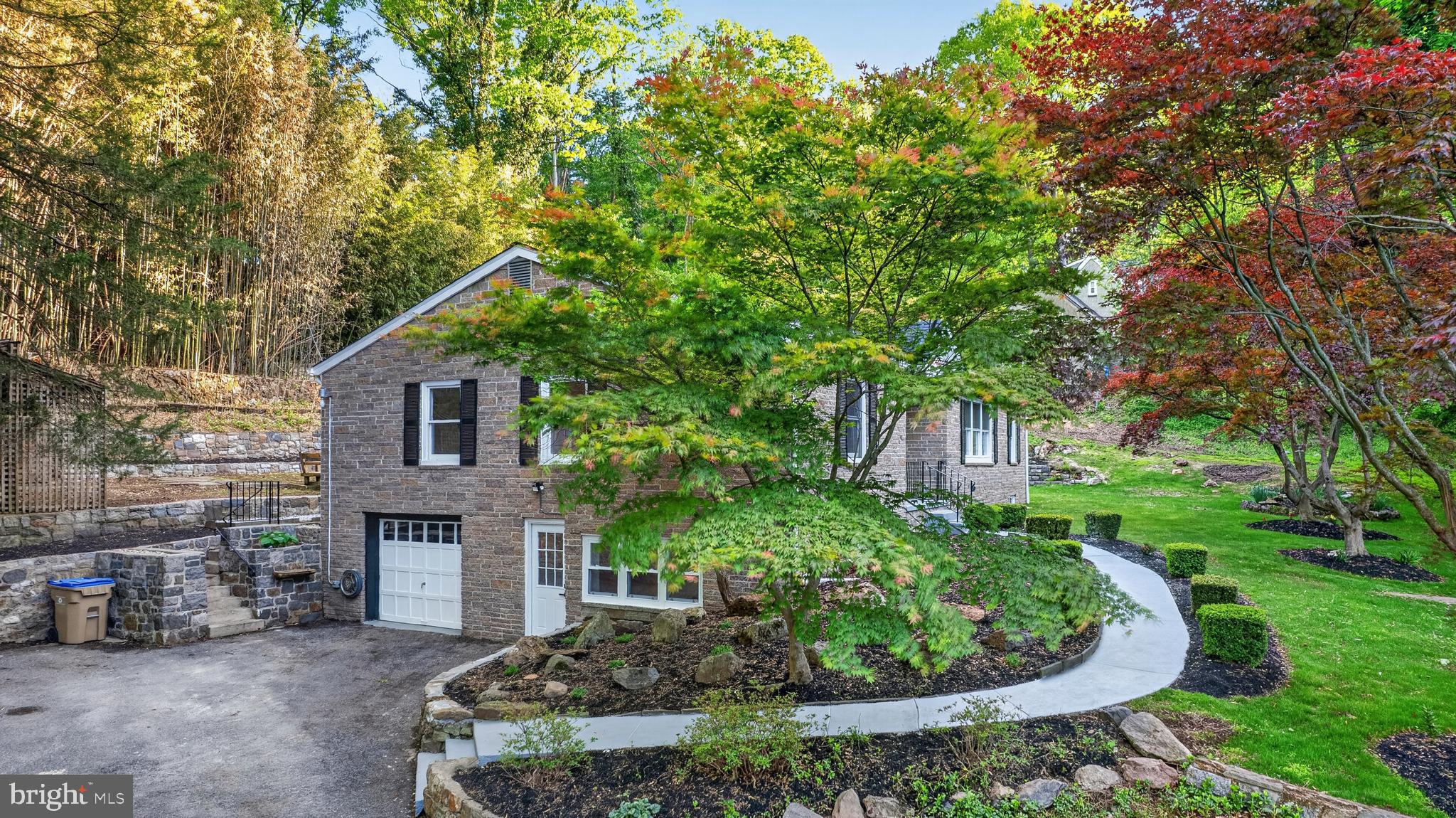 NEWTOWN SQ - Residential