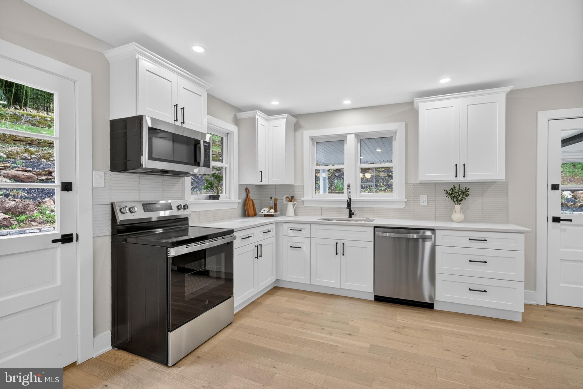 NEWTOWN SQ - Residential