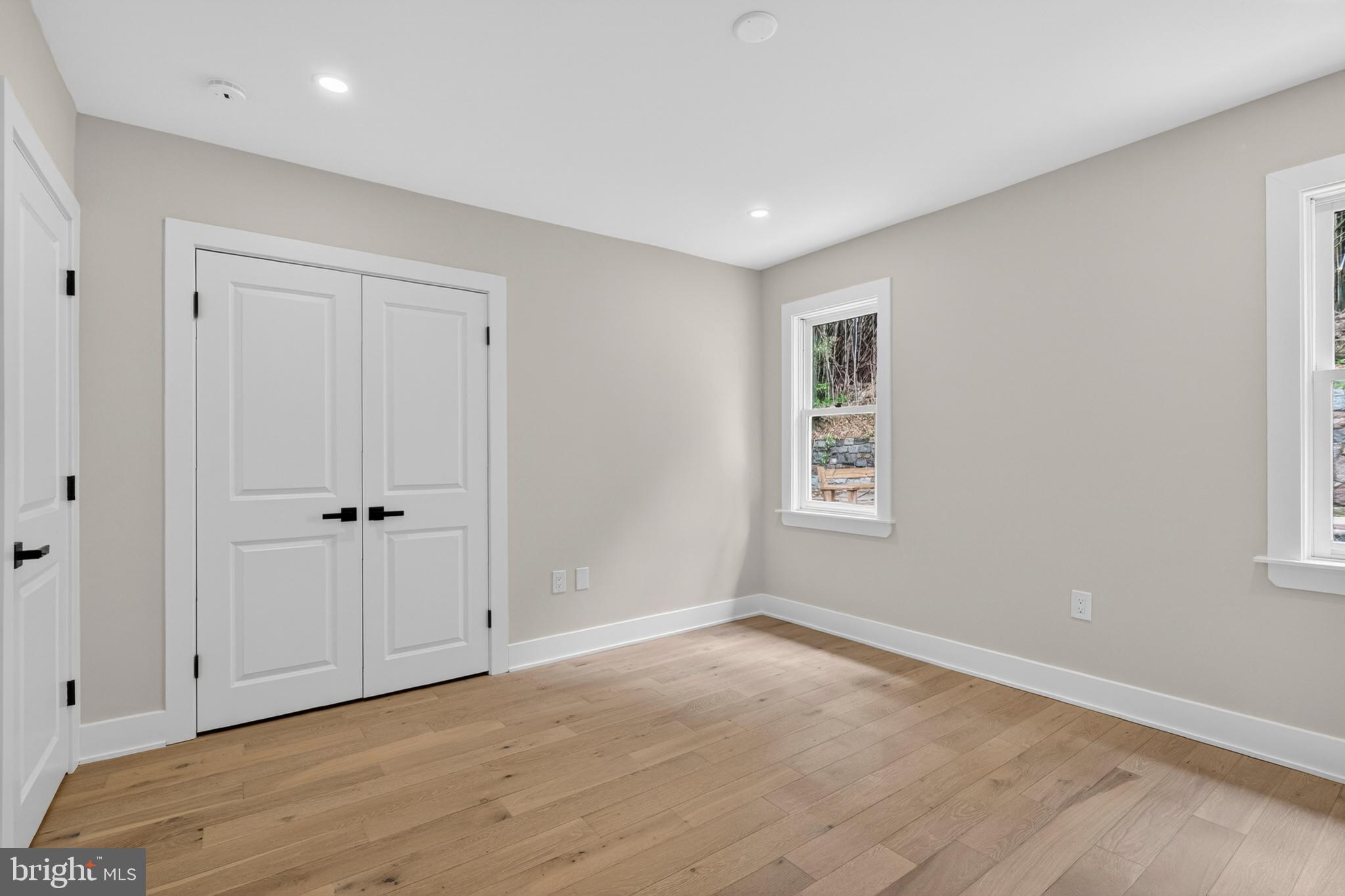 NEWTOWN SQ - Residential