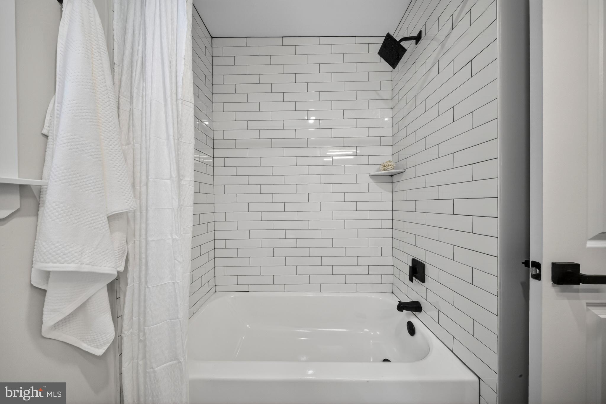 NEWTOWN SQ - Residential