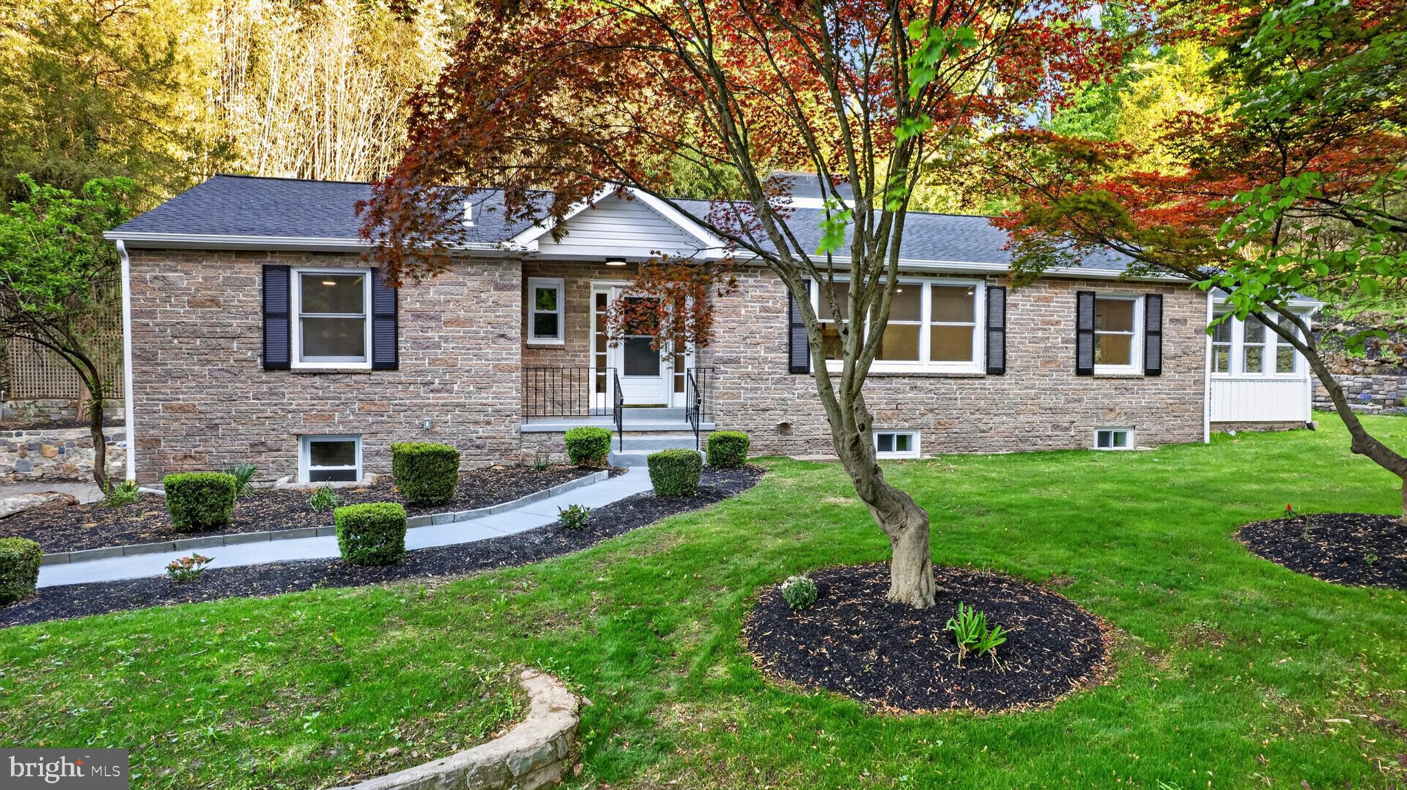 NEWTOWN SQ - Residential
