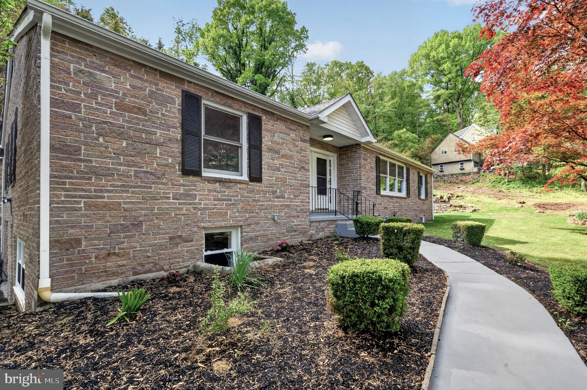 NEWTOWN SQ - Residential