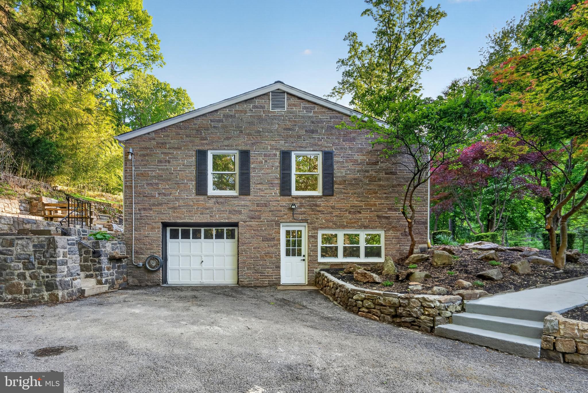 NEWTOWN SQ - Residential