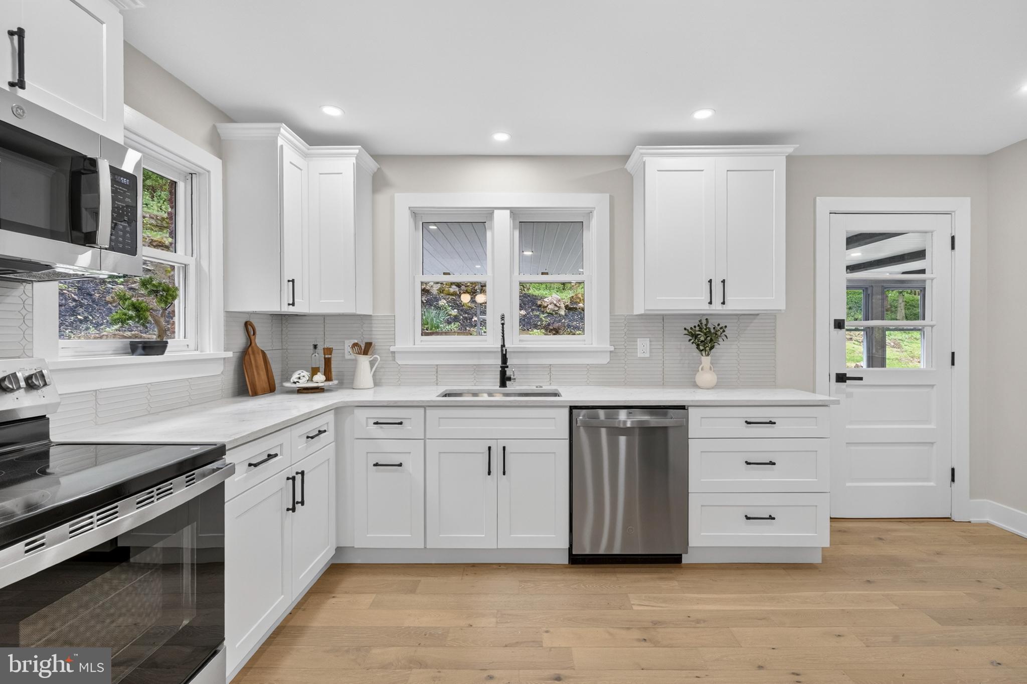 NEWTOWN SQ - Residential