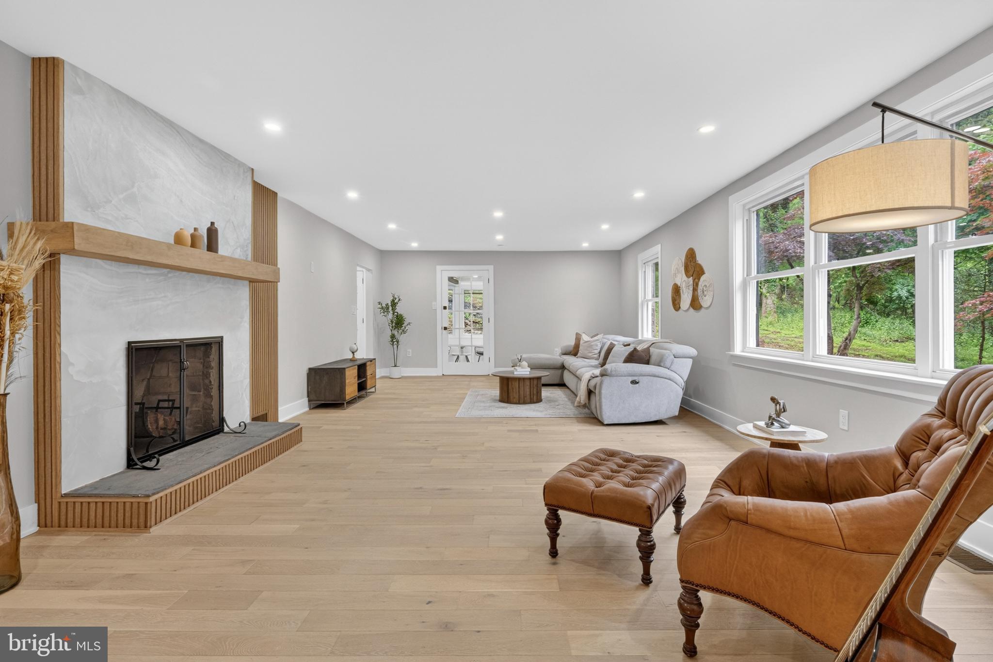 NEWTOWN SQ - Residential