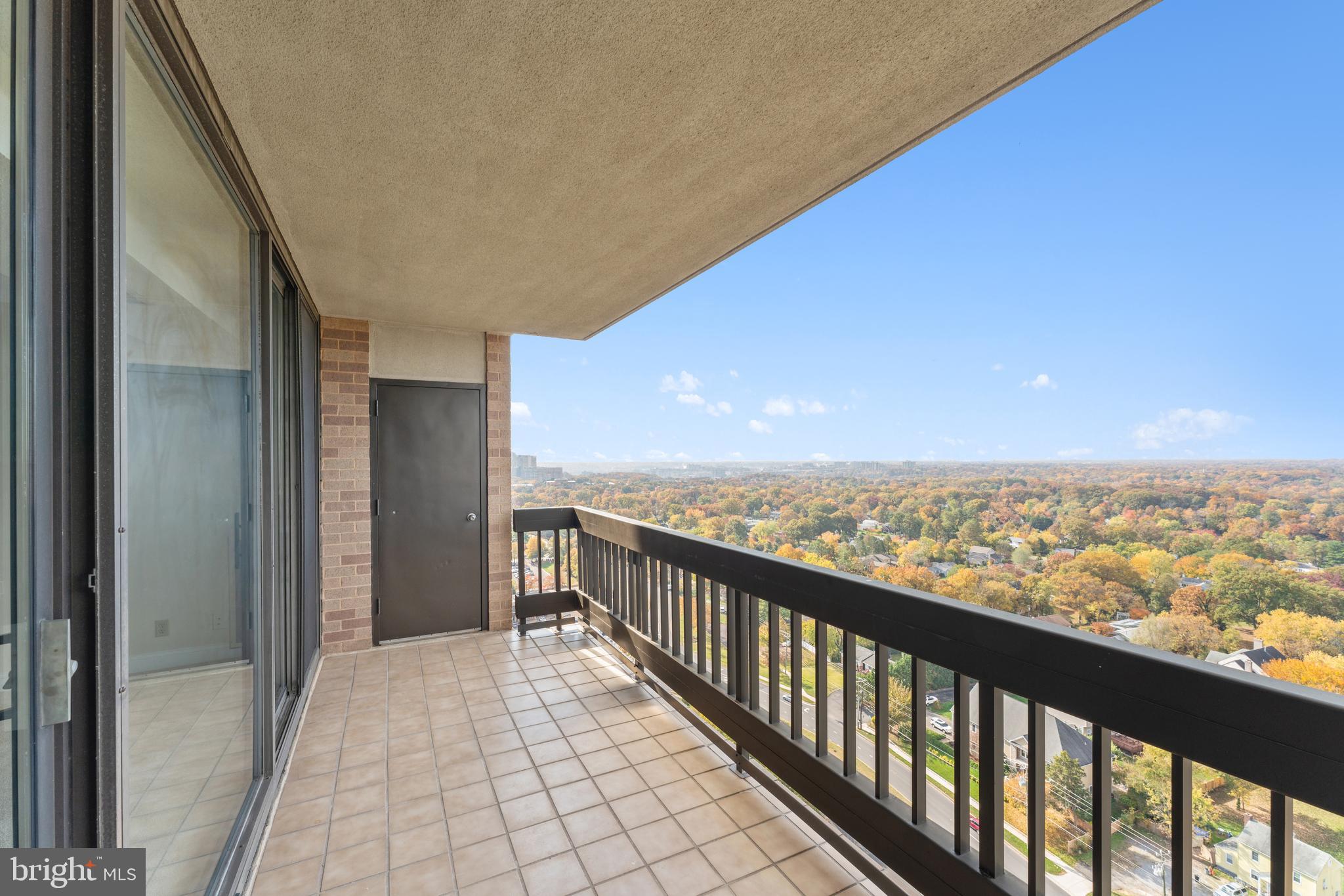 SKYLINE SQUARE CONDO - Residential Lease