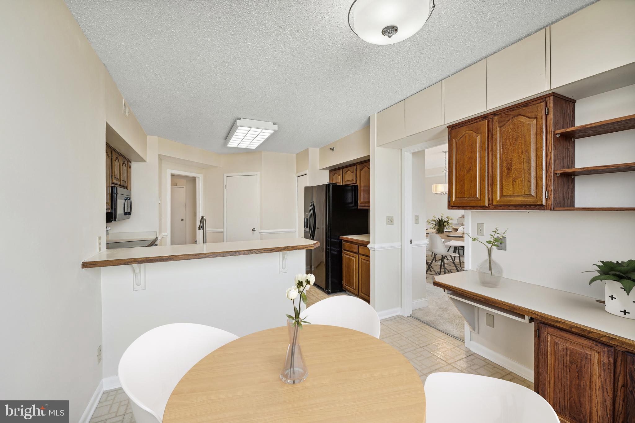 SKYLINE SQUARE CONDO - Residential Lease