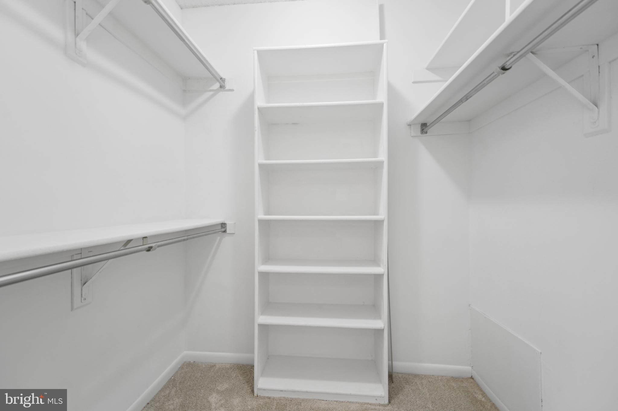 SKYLINE SQUARE CONDO - Residential Lease