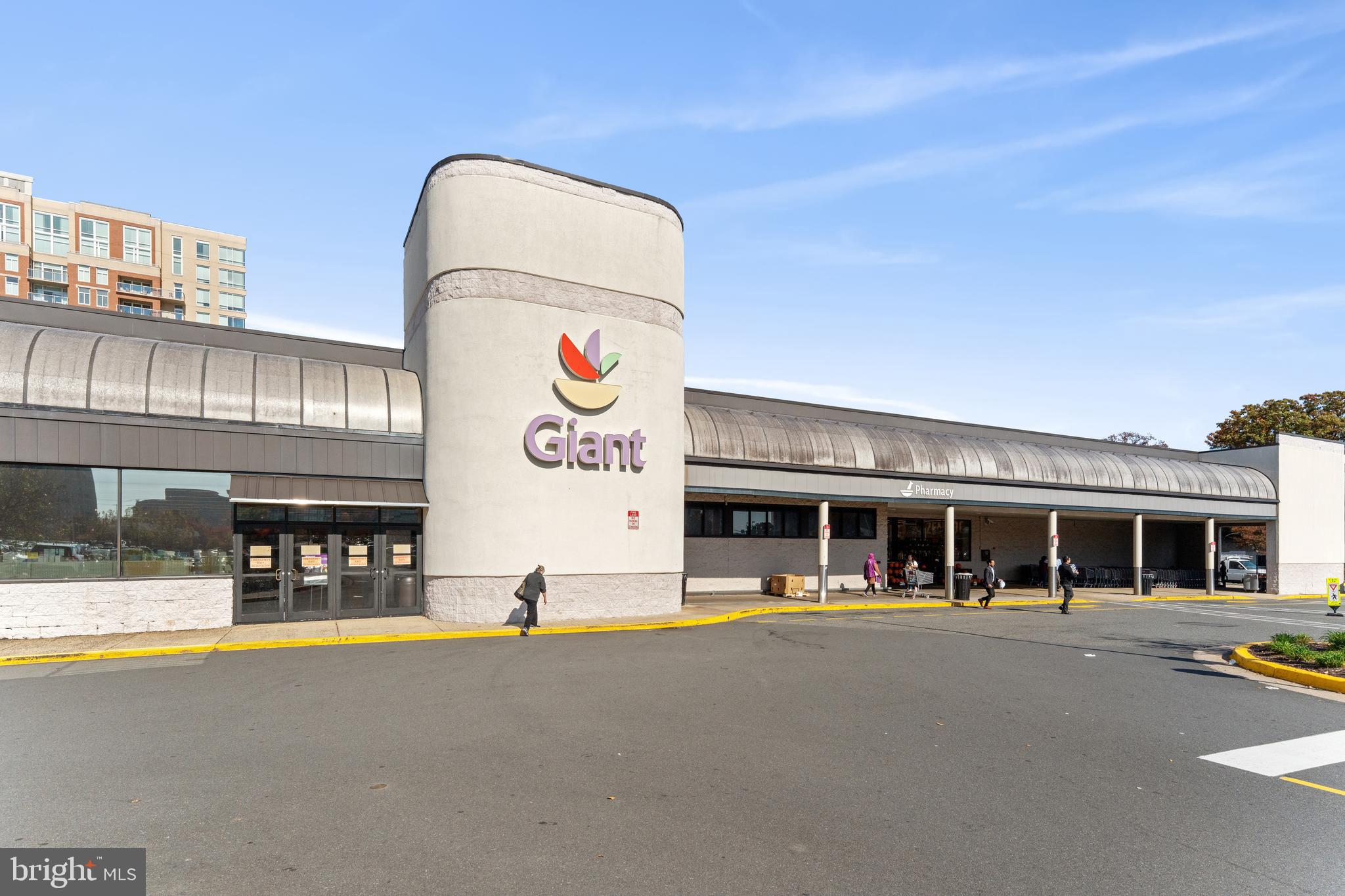 SKYLINE SQUARE CONDO - Residential Lease