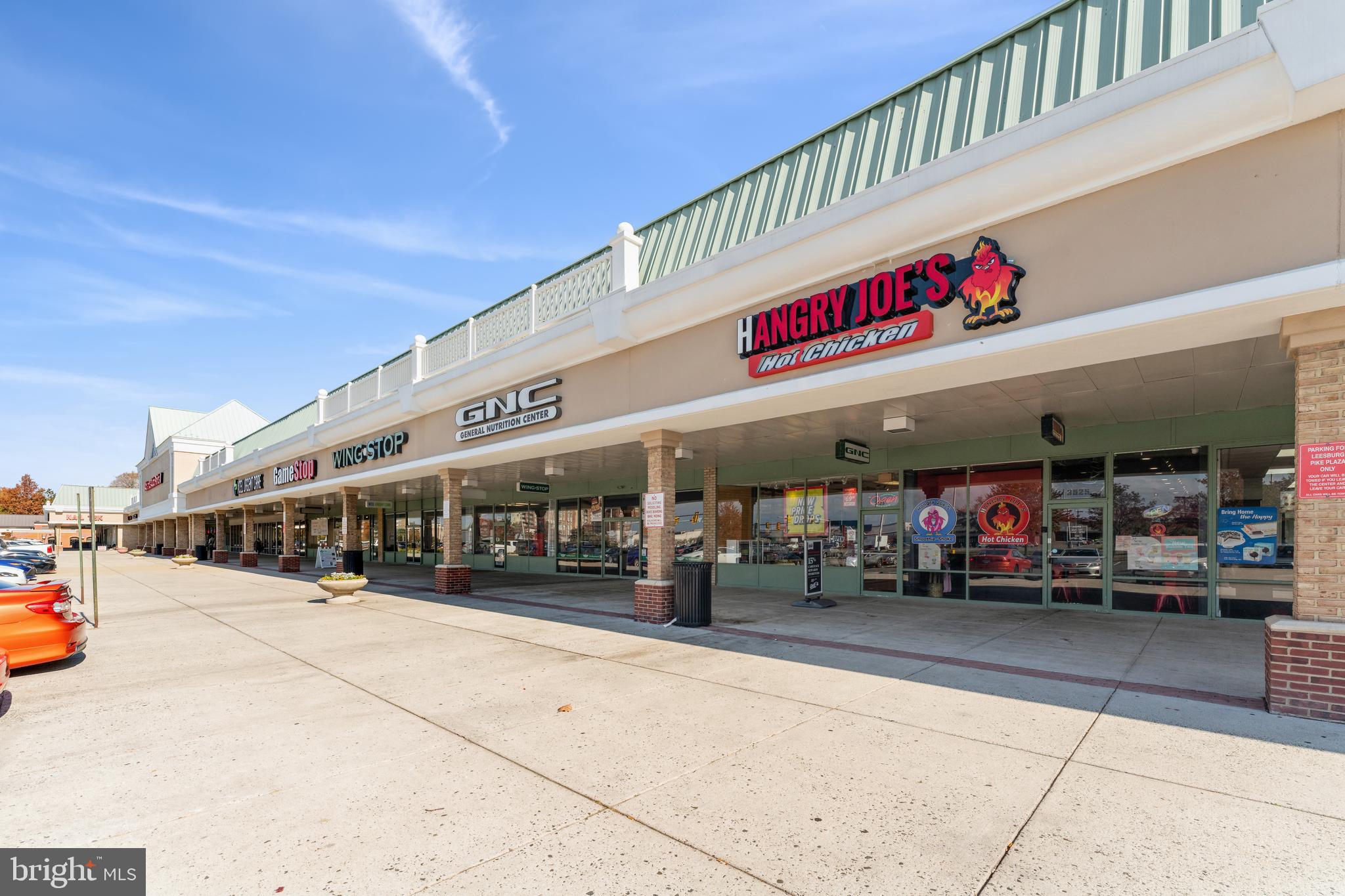 SKYLINE SQUARE CONDO - Residential Lease