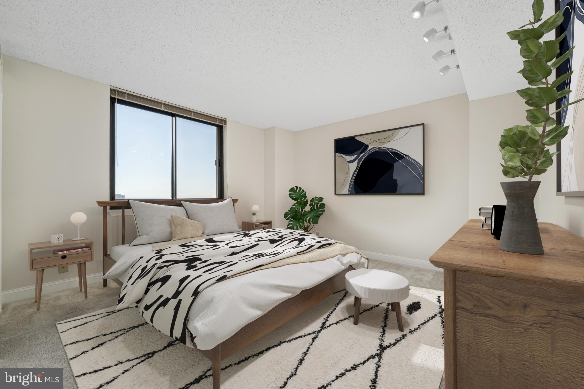 SKYLINE SQUARE CONDO - Residential Lease