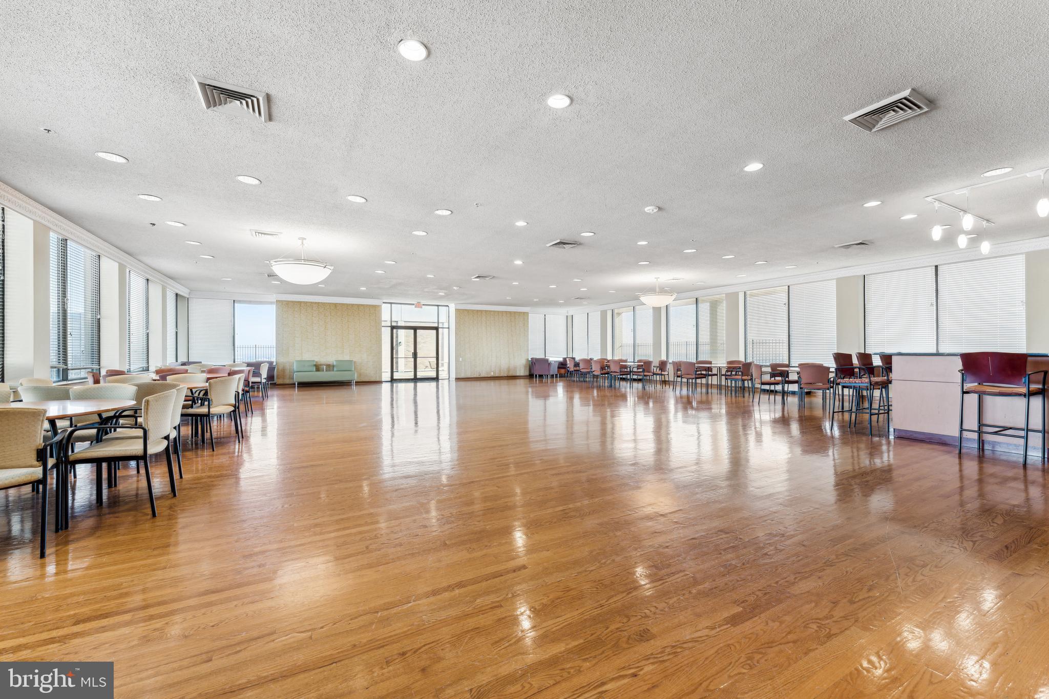 SKYLINE SQUARE CONDO - Residential Lease