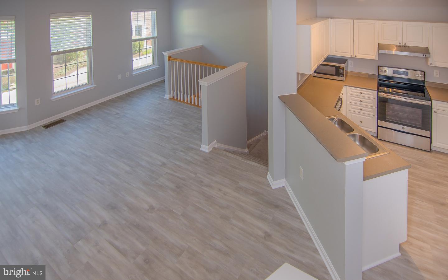 HIGH POINTE AT JEFFERSON - Residential Lease