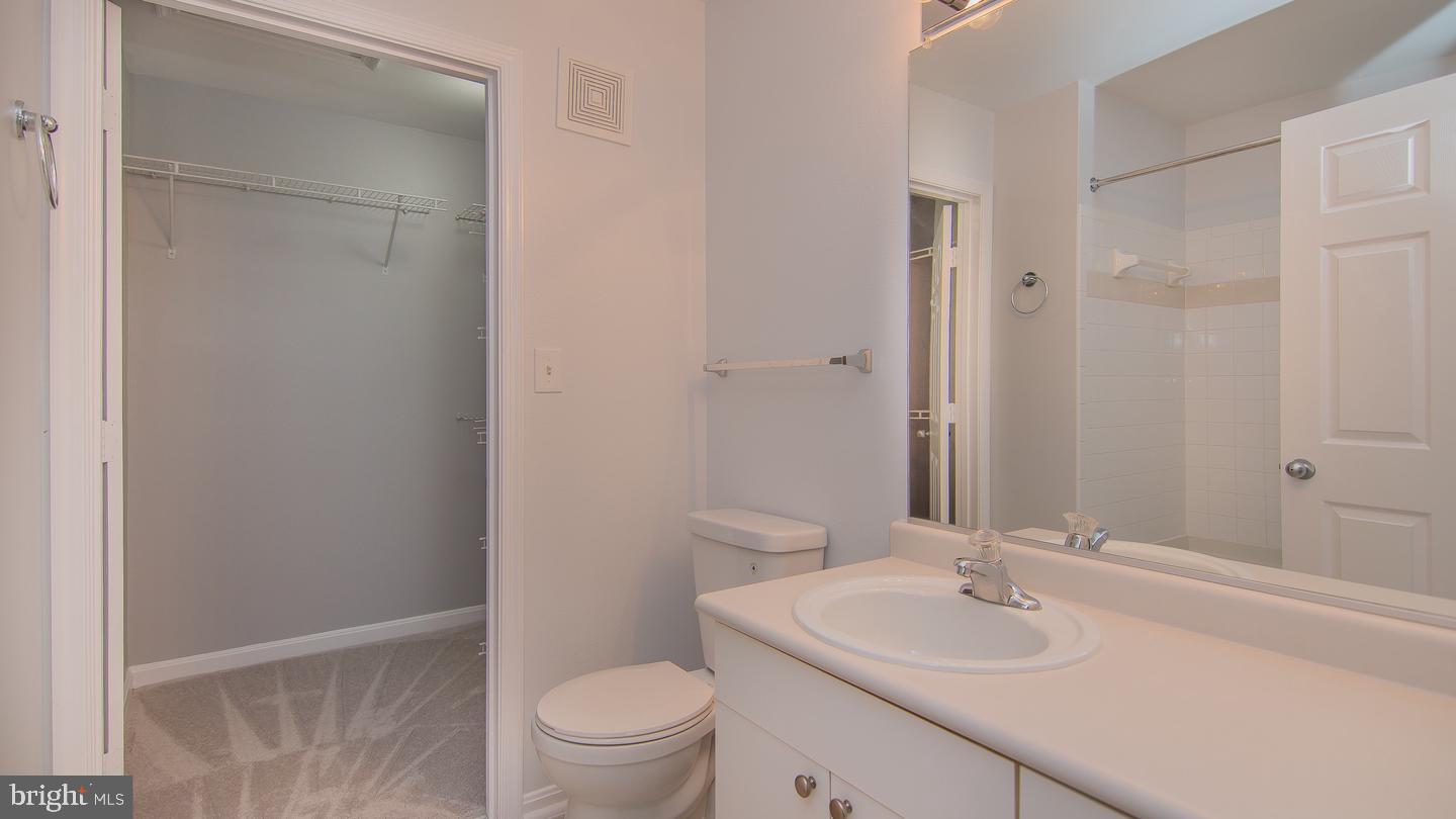 HIGH POINTE AT JEFFERSON - Residential Lease