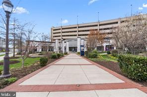 HIGH POINTE AT JEFFERSON - Residential Lease