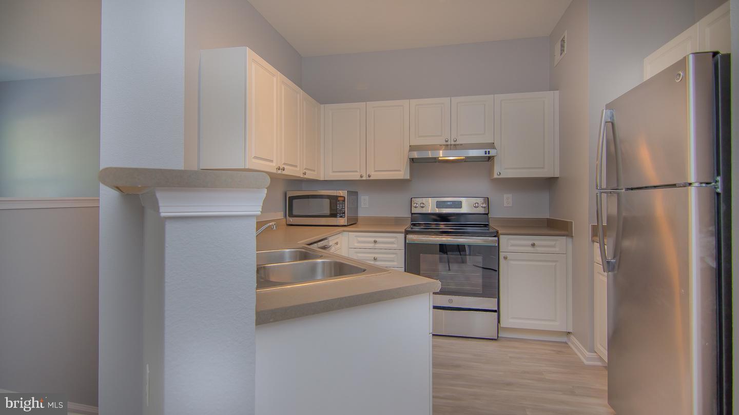 HIGH POINTE AT JEFFERSON - Residential Lease