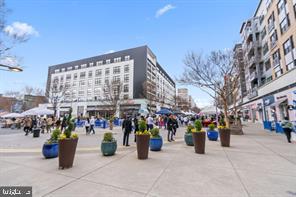 HIGH POINTE AT JEFFERSON - Residential Lease