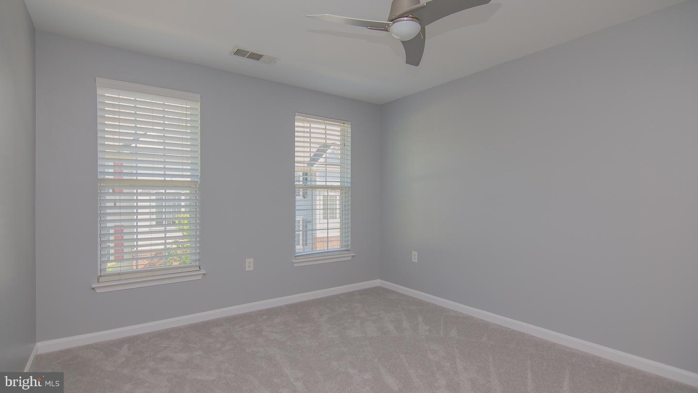 HIGH POINTE AT JEFFERSON - Residential Lease