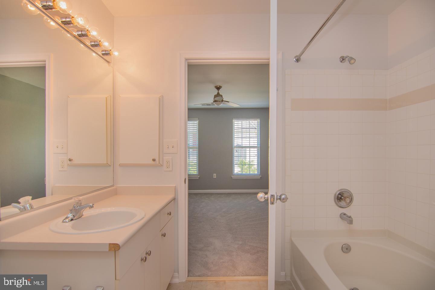 HIGH POINTE AT JEFFERSON - Residential Lease