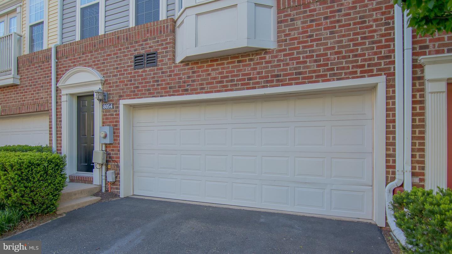 HIGH POINTE AT JEFFERSON - Residential Lease