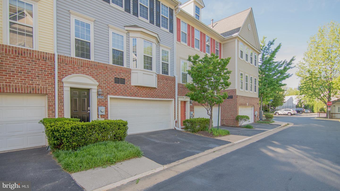 HIGH POINTE AT JEFFERSON - Residential Lease