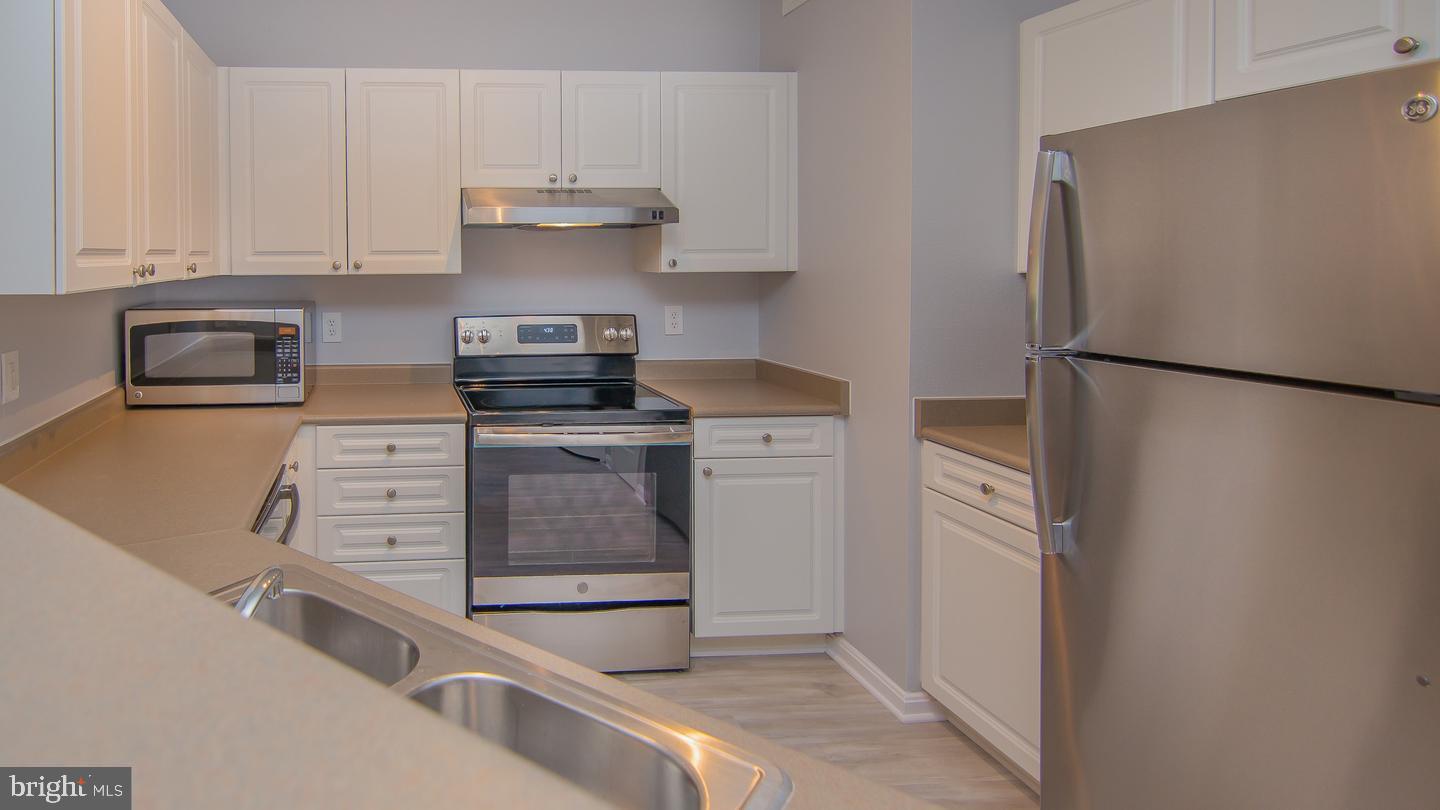 HIGH POINTE AT JEFFERSON - Residential Lease