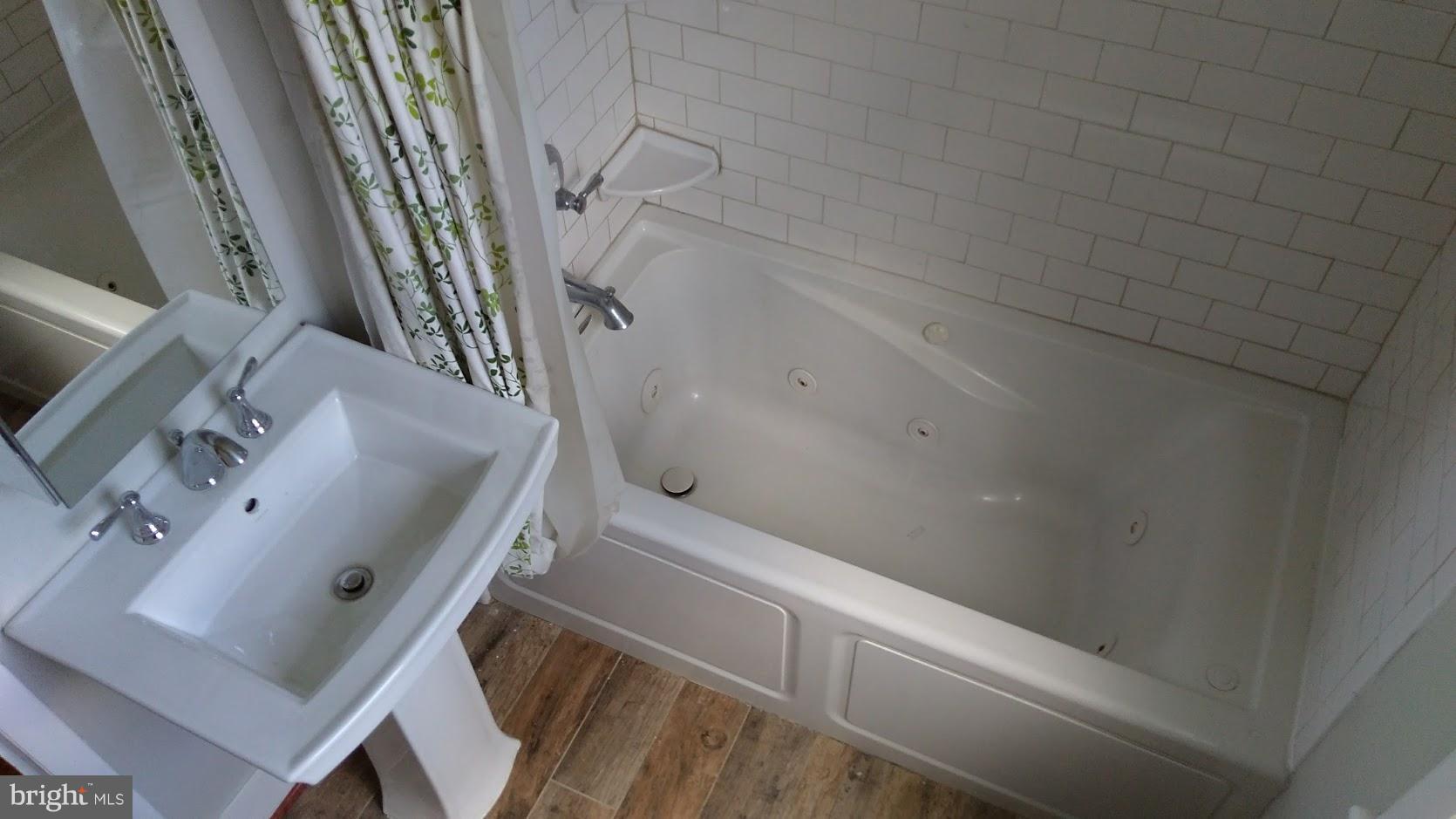 FRANKFORD - Residential