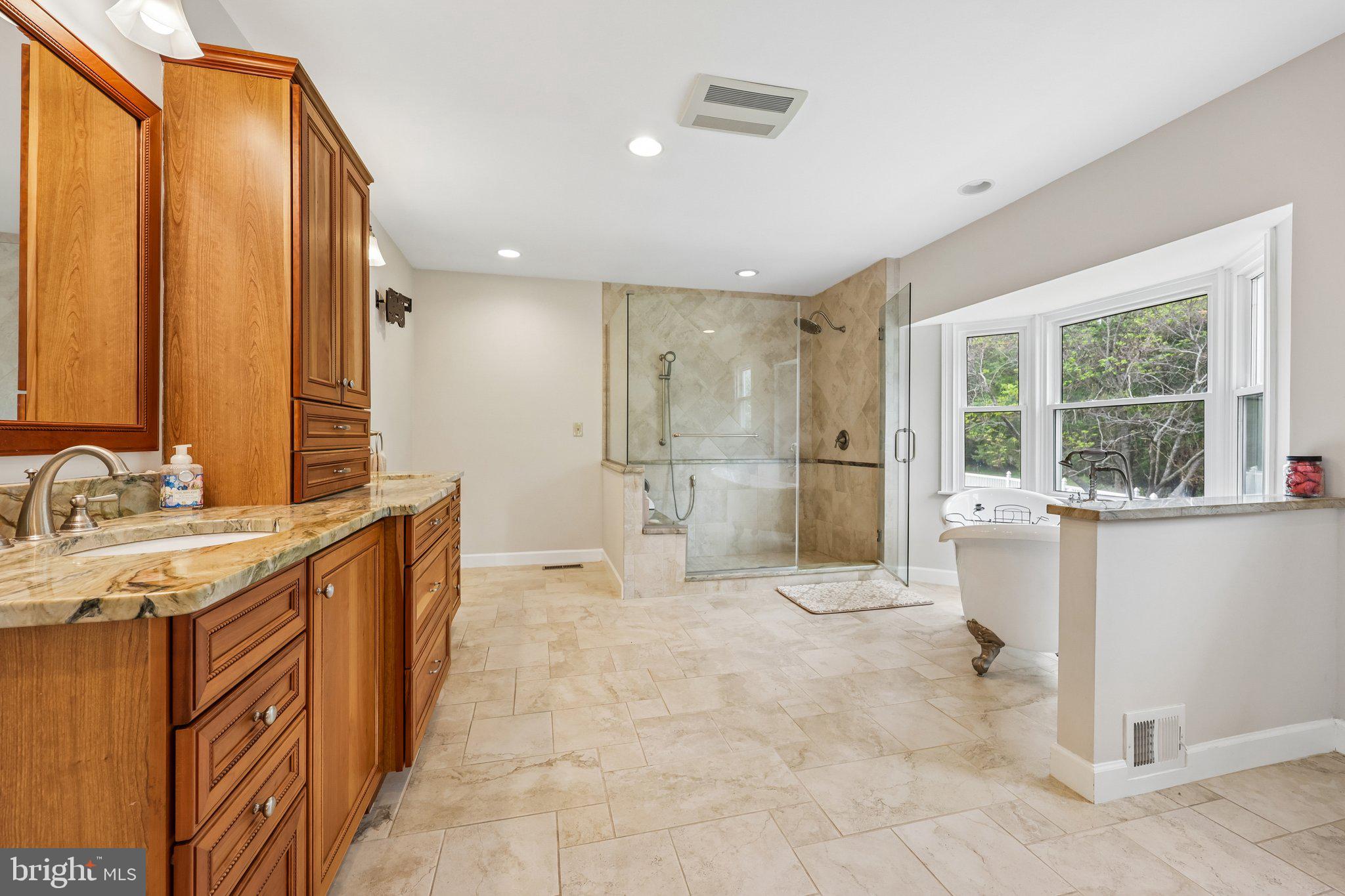 WHITETAIL POND - Residential